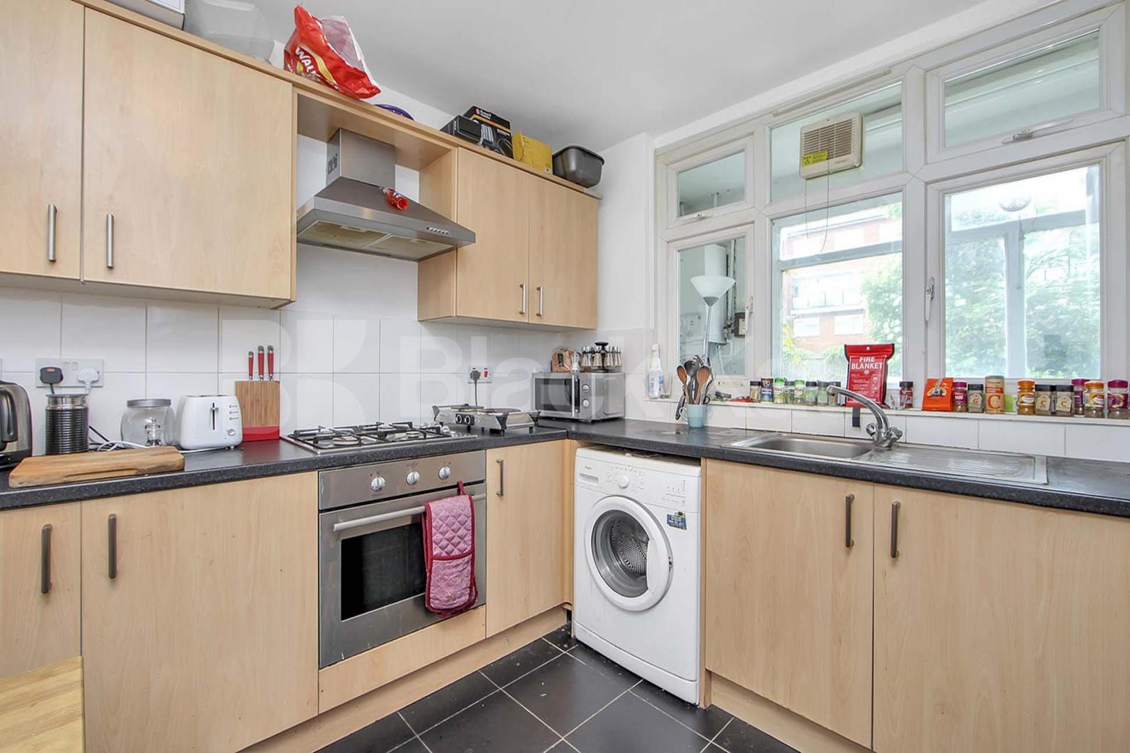 			NEW INSTRUCTION , 4 Bedroom, 1 bath, 1 reception Apartment			 Olney Road, Kennington/ Elephant and Castle